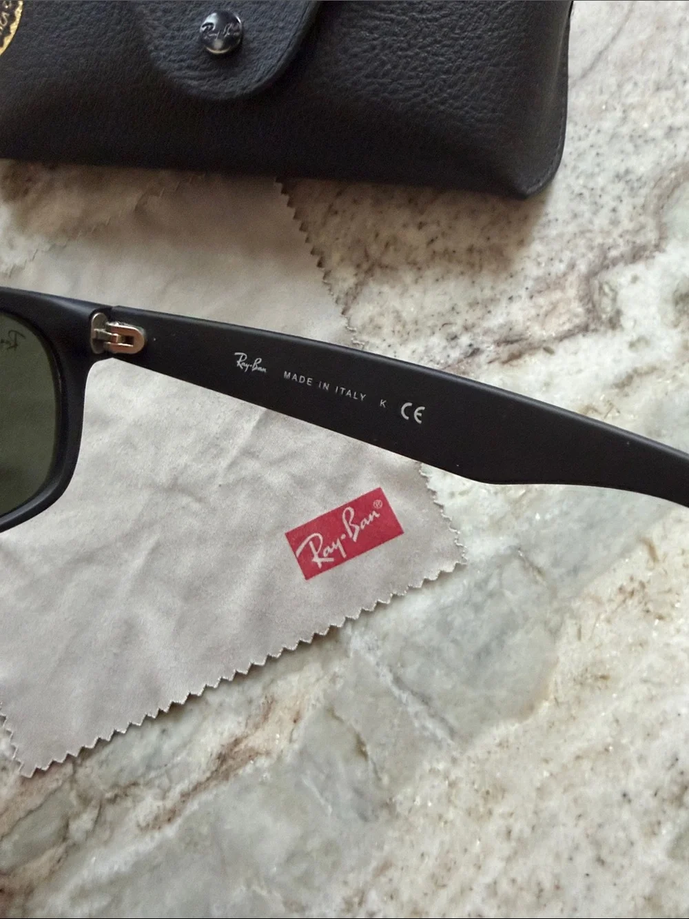 Ray-Ban Matte Black Frame Sunglasses with Green Lenses